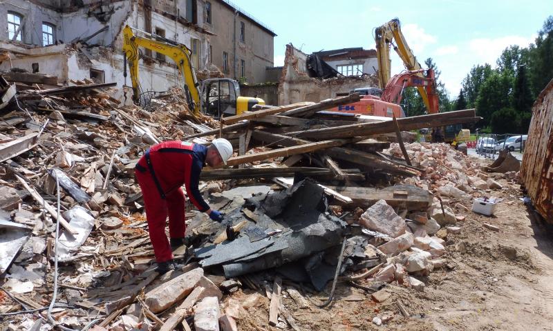 Sicherheitsgefährdender Zustand „ehem. Varia“ in Mügeln - Beprobung und Untersuchung der Rückbaumaterialien